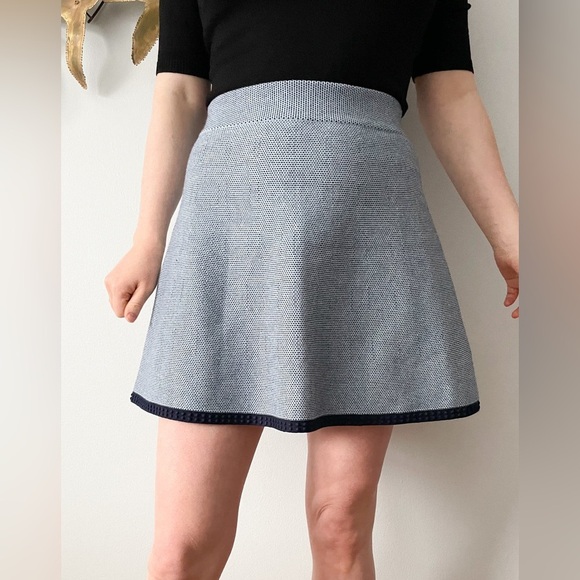 Club Monaco Blue Dotted Knit Fit Flare Skirt - XSmall - Picture 1 of 4